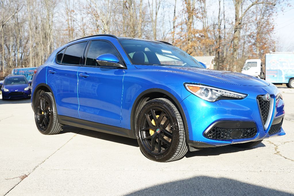 2018 Alfa Romeo Stelvio Ti Sport's photo