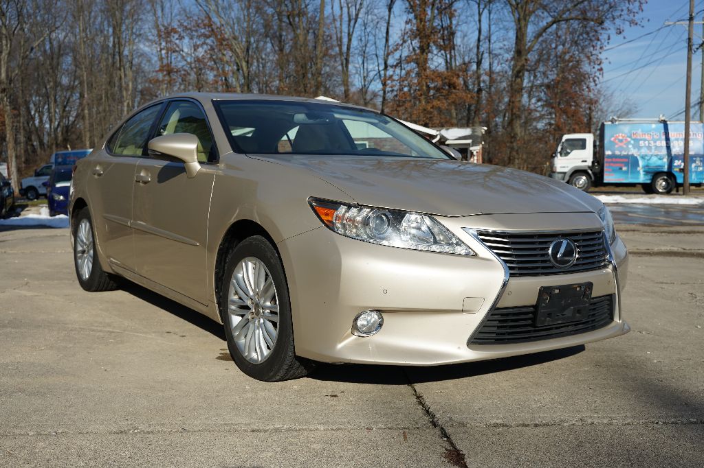 2013 Lexus ES 350's photo