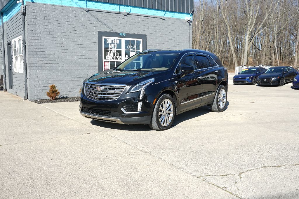 2017 Cadillac XT5 AWD Platinum's photo