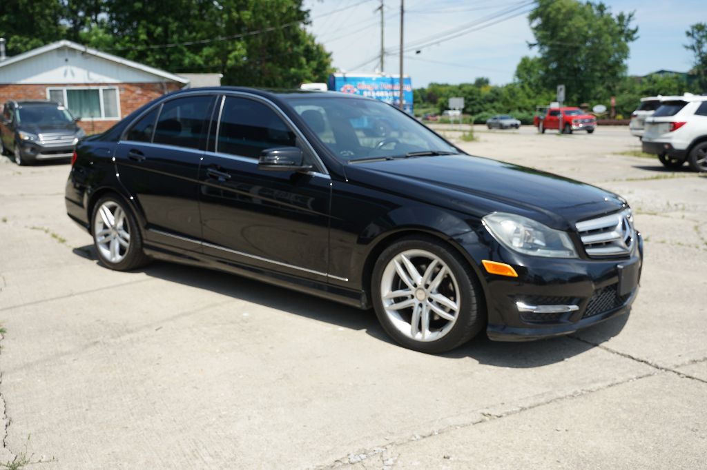 2012 Mercedes-Benz C-Class's photo